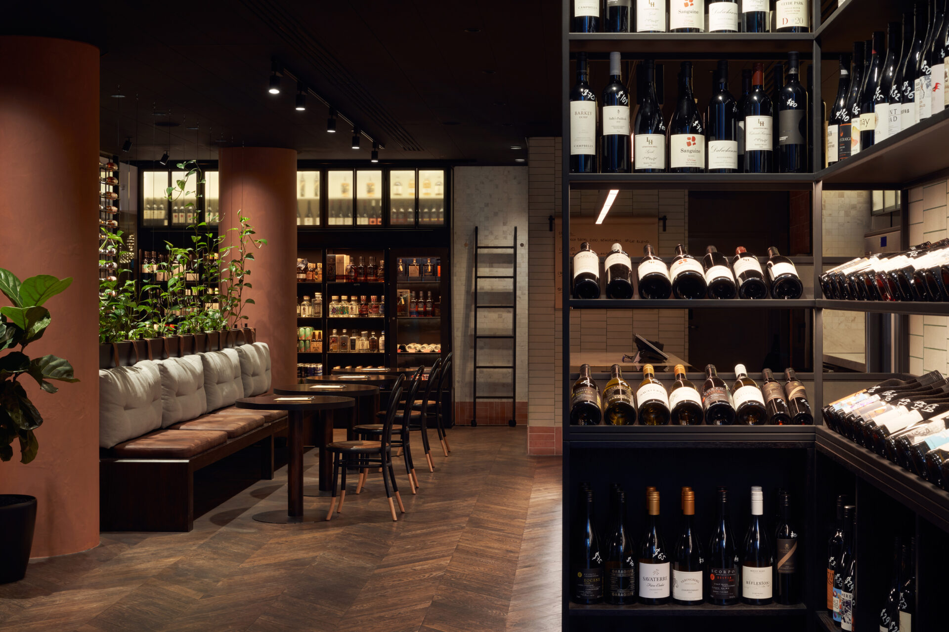 RM-Sitecare-Gusto-Wine-01